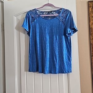 Cable and Gauge NWOT Shirt